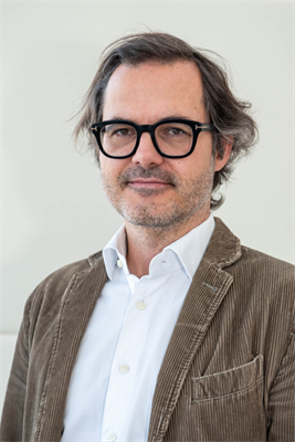 Dr. Bernd Neumayr